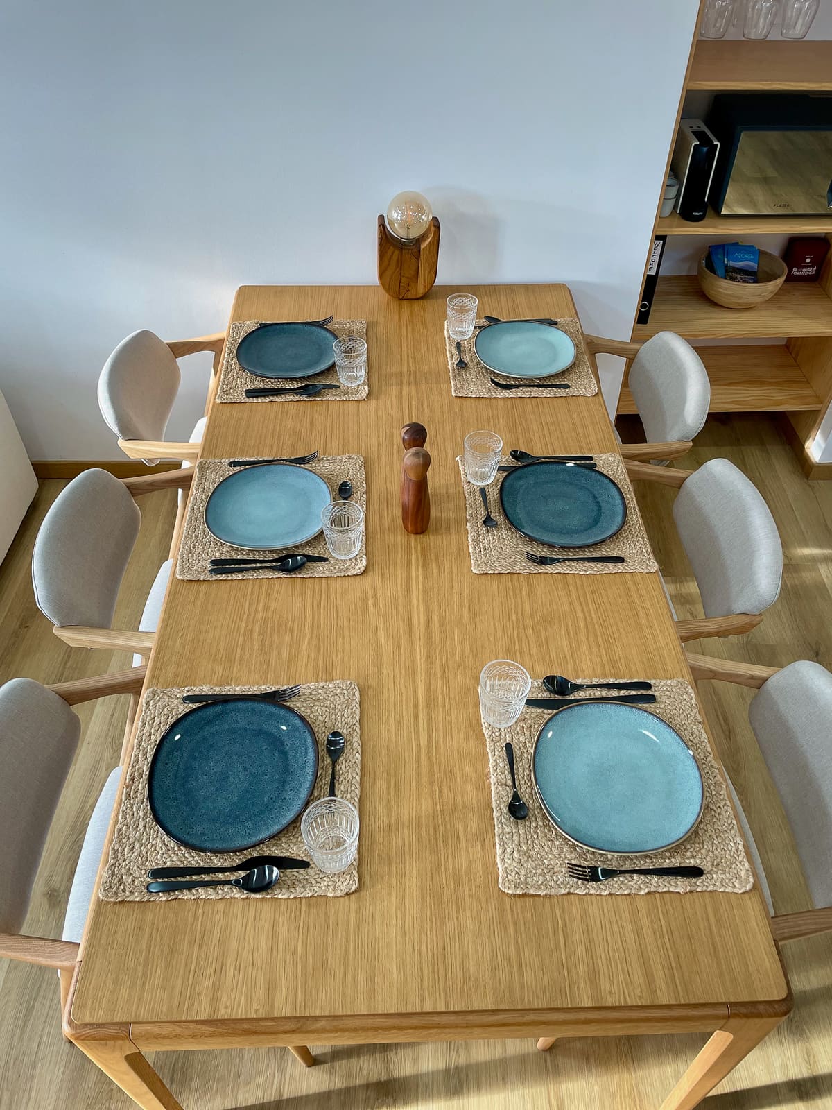 Dining table at Casa Tarapacana set for four with blue Azorean plates